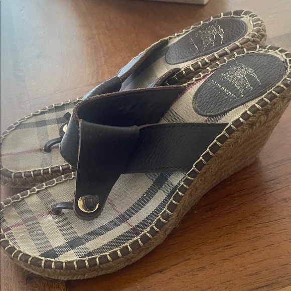 Burberry Check Pattern Sandals with Brown Leather - Picture 2 of 3